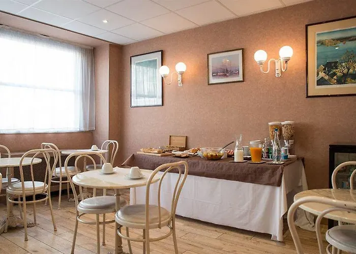 Hotel Ibis Styles Gare De Lyon Bastille Parigi